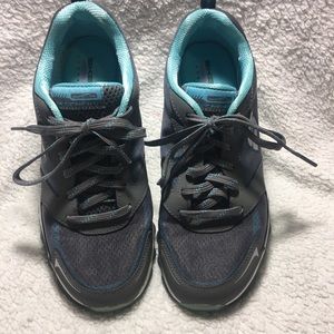 Sketcher tennis shoes size 9.5